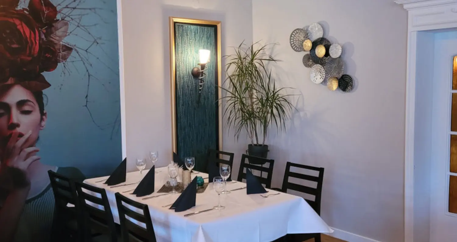 Deutsches Haus - Restaurant - Esstisch